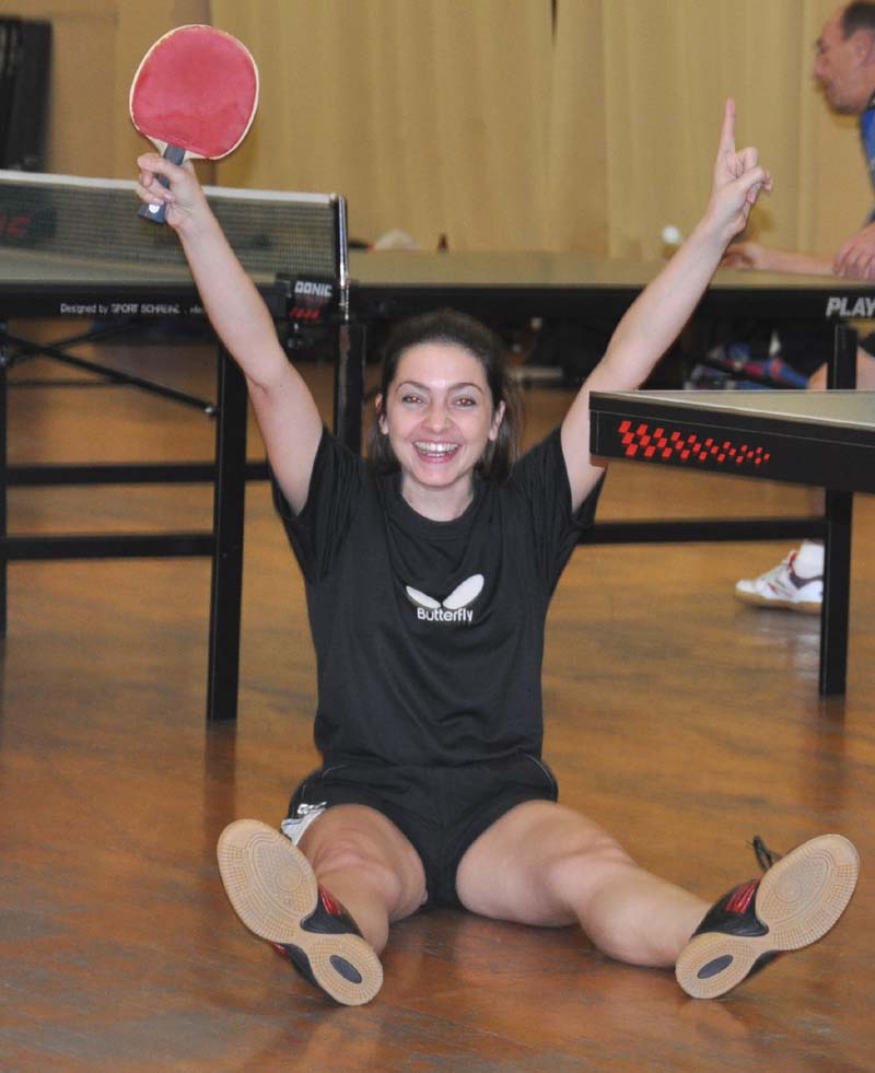 Sabine nach einem gelungen Schmetterball Sabine nach einem gelungen Schmetterball